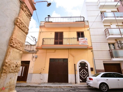 Casa indipendente in Vendita in Via Vittorio Alfieri 1 a Grumo Appula