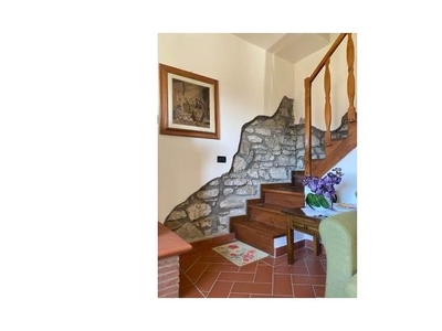 Rustico/Casale in vendita a Pieve Santo Stefano, Frazione Valsavignone, Strada Provinciale Tiberina 165