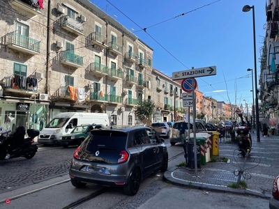 Negozio/Locale commerciale in Vendita in Corso San Giovanni a Teduccio 167 a Napoli