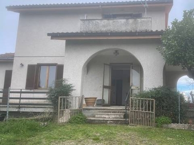 Porzione di Casa in affitto a Civita Castellana - Zona: Sassacci