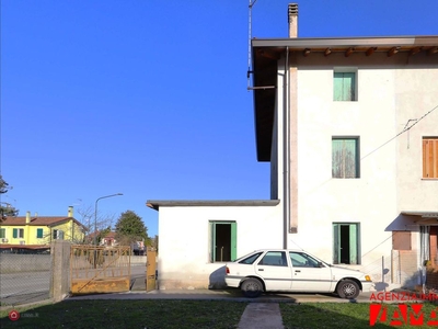 Rustico/Casale in Vendita in Via Comugne 35 a San Michele al Tagliamento