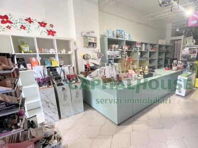 spazio commerciale in vendita a Monteforte Irpino