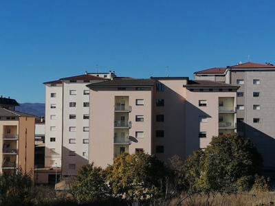 Trilocale in Vendita a L'Aquila, 120'000€, 90 m²