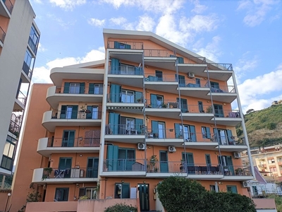 Trilocale in Vendita a Messina, 108'000€, 85 m²