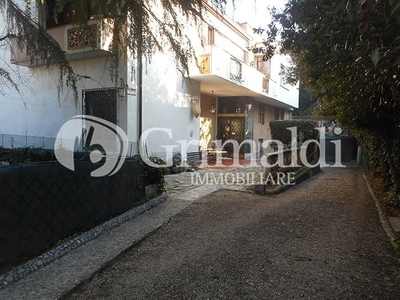 Villa bifamiliare in Vendita a Padova, 196'000€, 82 m²