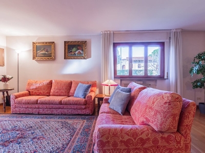 Villa bifamiliare in Vendita a Pordenone, zona Semicentro, 315'000€, 316 m²