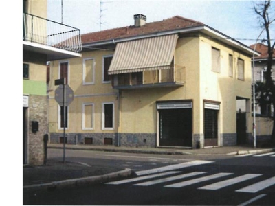 Villa in vendita a Busto Arsizio, Viale Lombardia 13