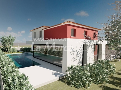 Villa in Vendita a Treviso, zona SANTA BONA, 375'000€, 300 m²