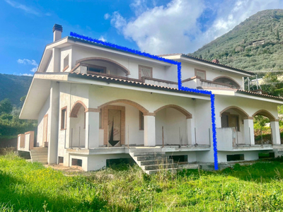 Villa nuova a Fondi - Villa ristrutturata Fondi