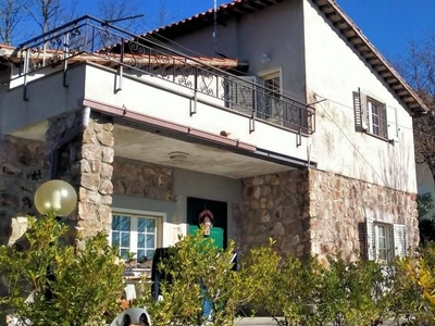Villa unifamiliare via dei Castagni, Centro, Tolfa