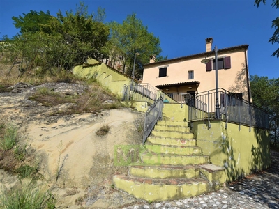 Casa indipendente in vendita, Sarnano campagna