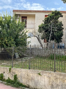 Casa semi indipendente in Via San Francesco 15 a Poggioreale