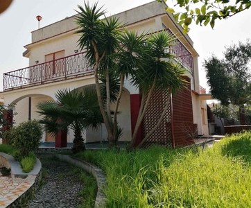 Villa in Via Robinia 7 a Carini