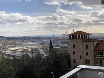 Appartamento 7 locali di 96 m² a Genova