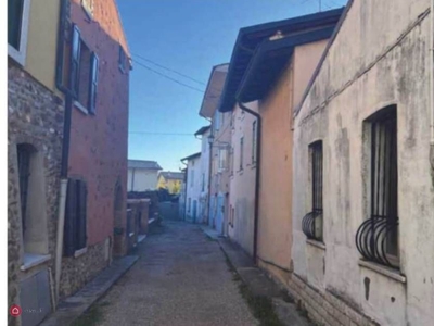 Appartamento in Vendita in Via Bastia 39 a Valeggio sul Mincio