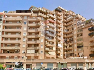 Appartamento in Vendita in Via Carlo Goldoni 9 a Palermo
