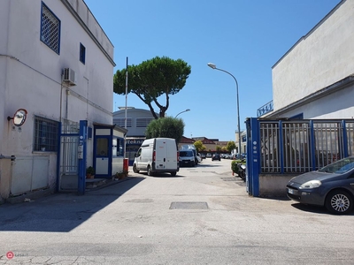 Appartamento in Vendita in Via delle Industrie a Napoli