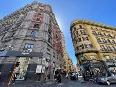 Appartamento in Vendita in Via Diomede Marvasi 17 a Napoli