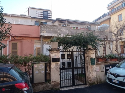 Appartamento in Vendita in Via Elettra a Roma