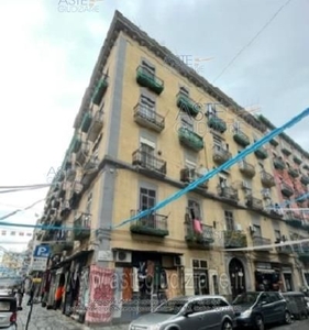 Appartamento in Vendita in Via Giulio Palermo 18 a Napoli