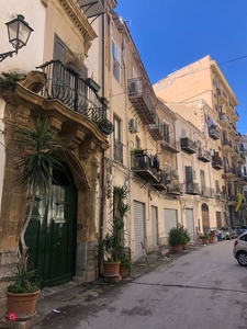 Appartamento in Vendita in Via Montesanto a Palermo