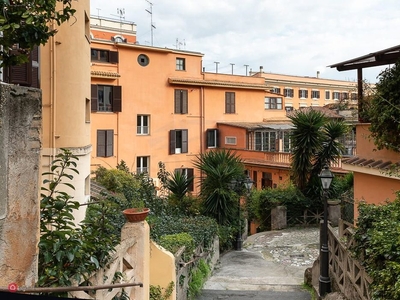 Appartamento in Vendita in Via Nicola Fabrizi a Roma