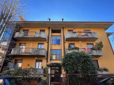 Appartamento in Vendita in Via Tarquino Merula a Bergamo
