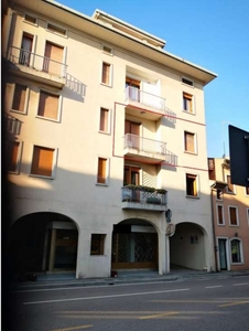 Appartamento in Via Felice Cavallotti, Conegliano, 5 locali, 1 bagno