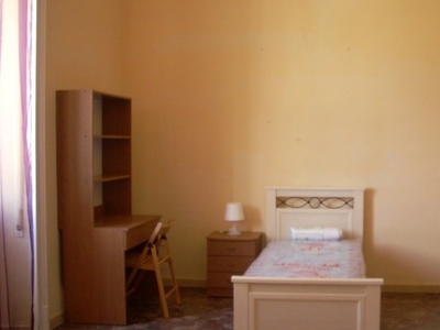 Camera in appartamento condiviso a Napoli