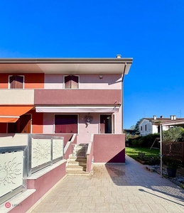 Casa Bi/Trifamiliare in Vendita in Via Roma a Albaredo d'Adige
