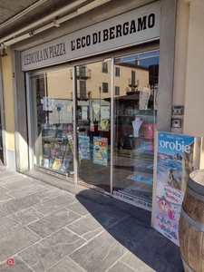 Negozio/Locale commerciale in Vendita in Piazza G. Camozzi a Grumello del Monte