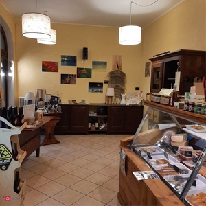 Negozio/Locale commerciale in Vendita in Piazzale Della Liberta 1 a Cuneo
