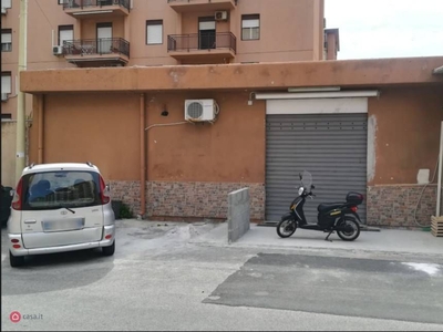 Negozio/Locale commerciale in Vendita in Via Giovanni Papini 3 a Palermo