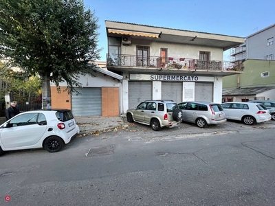 Negozio/Locale commerciale in Vendita in Via Popilia 244 a Cosenza