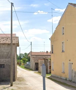 Porzione di casa in Via Montegrappa, Godega di Sant'Urbano, 8 locali