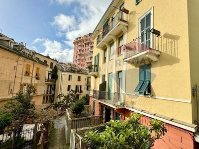 Vendita Appartamento Salita Santa Maria della Sanità, 62
Castelletto, Genova