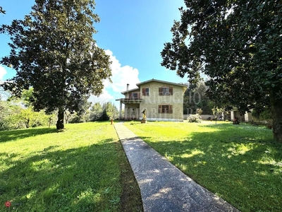 Villa in Vendita in Via Anna Foà 479 a Roma