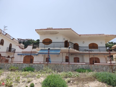 Villa in Vendita in Via Consolare a Altavilla Milicia