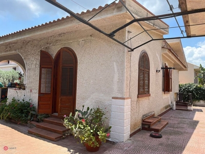 Villa in Vendita in Via Incorvino 3 a Bagheria