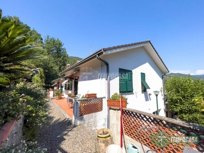 Vendita Villa Bifamiliare Via Sotto la Croce, 15, Rapallo