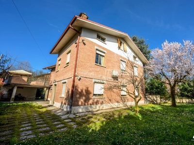 Vendita Villa Bifamiliare Via Sinistra Guerro, 14/B, Castelvetro di Modena