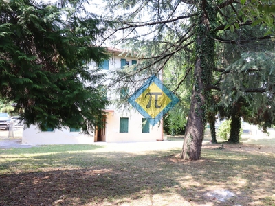 Villa da ristrutturare, Pordenone semicentro