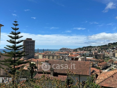 Appartamento in Affitto in Piazza Giovan Battista de Negri 11 a Imperia