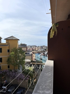 Appartamento in Affitto in Via Fratelli Canale a Genova