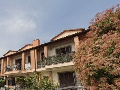 Appartamento in Affitto in Via Giardino Bardini a Roma