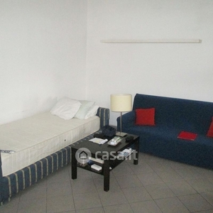Appartamento in Affitto in Via Giovanni Pacini a Roma