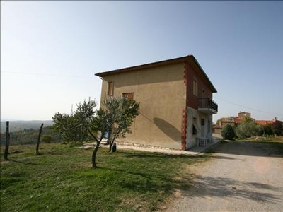 Casa indipendente in vendita a Trequanda