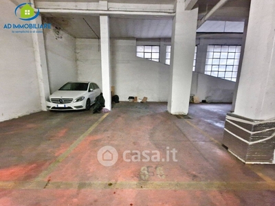 Garage/Posto auto in Affitto in Via Georges Sorel 5 a Roma