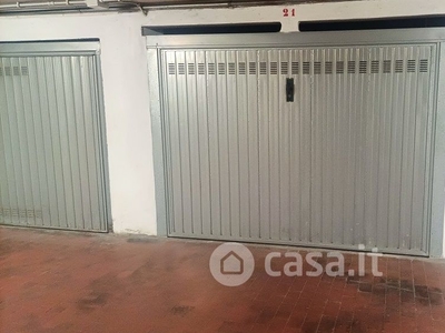 Garage/Posto auto in Affitto in Via Giuseppe Mazzini a Albenga