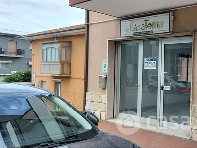 Negozio/Locale commerciale in Vendita in a Ancona